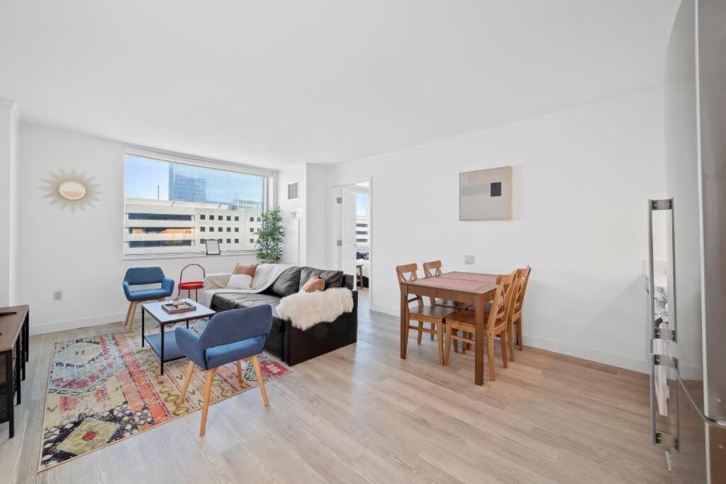 Stylish 2br 3ba Cozysuites On The Boardwalk Apartment Atlantic City