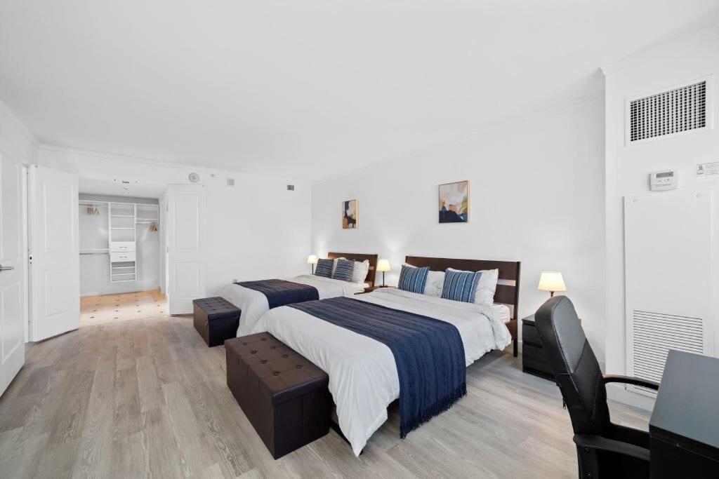 Apartment Stylish 2br 3ba Cozysuites On The Boardwalk *