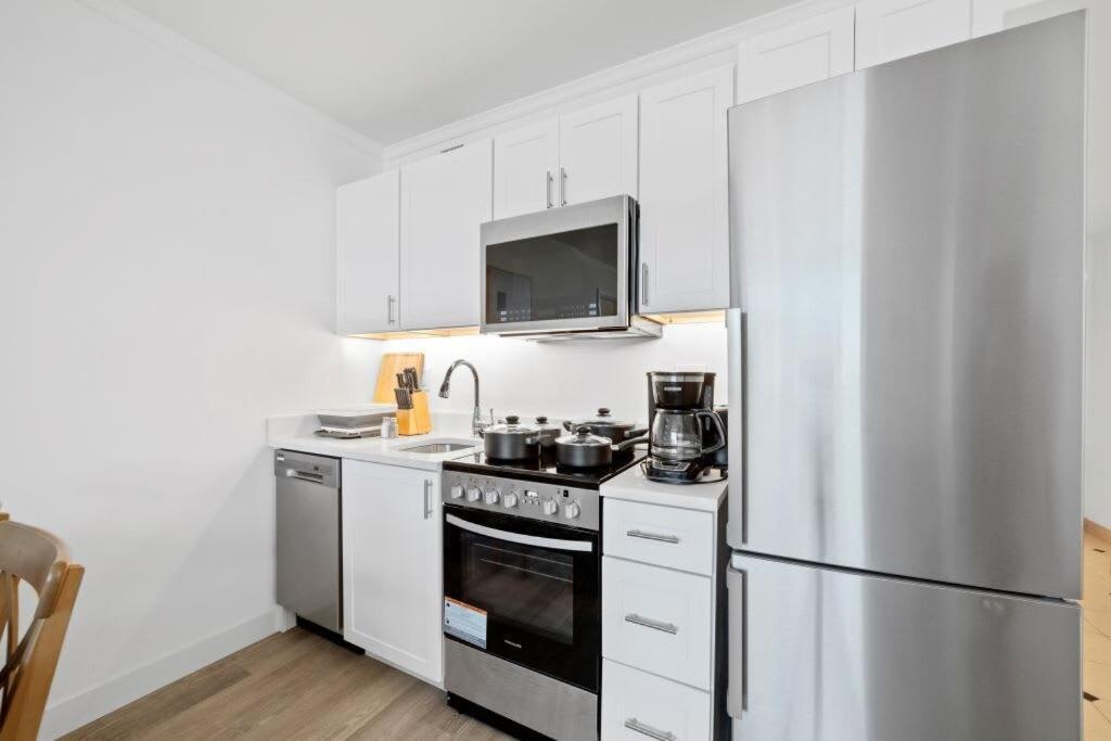 Stylish 2br 3ba Cozysuites On The Boardwalk *