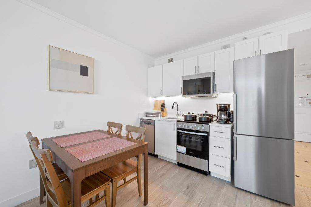 Stylish 2br 3ba Cozysuites On The Boardwalk Apartment Atlantic City