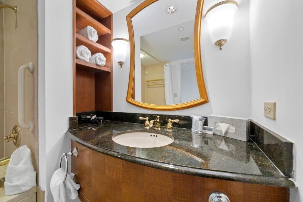 Stylish 2br 3ba Cozysuites On The Boardwalk Apartment *