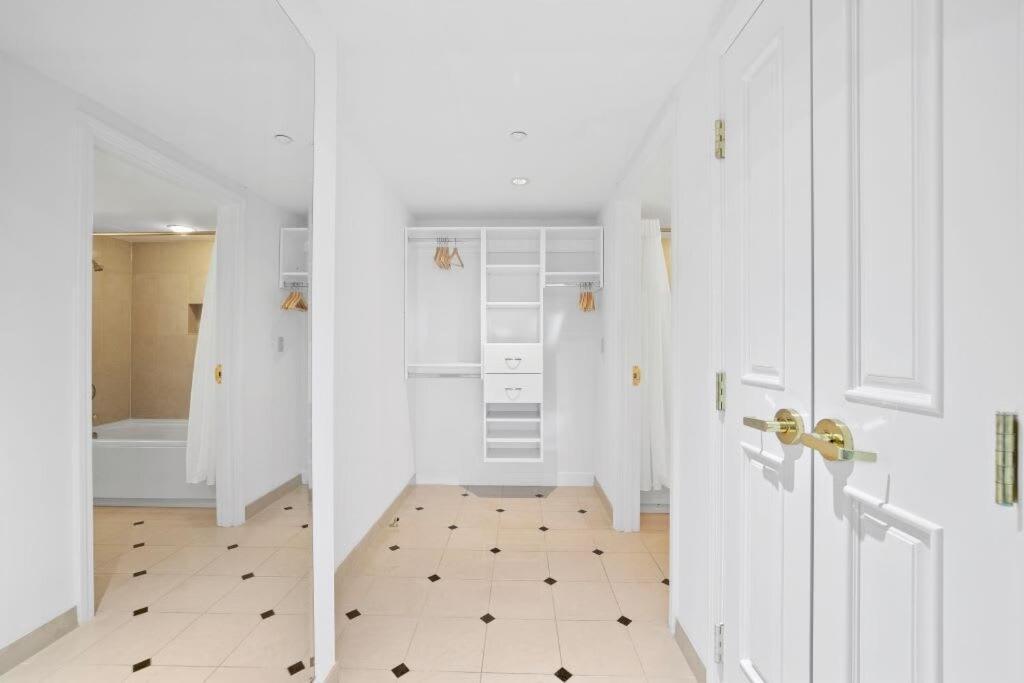 Stylish 2br 3ba Cozysuites On The Boardwalk Apartment *