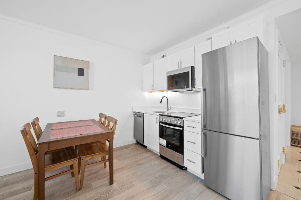 Stylish 2br 3ba Cozysuites On The Boardwalk